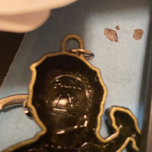 Chucky Keychain Horror Movie Serial Killer Slasher Doll 2 2 silver & 1 gold tint - Picture 3 of 4